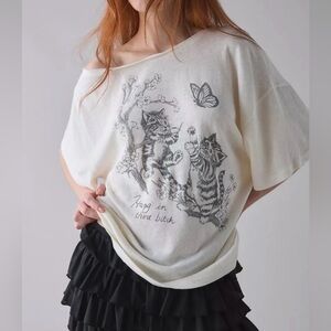 NWT Kimchi Blue Courtney Cat Graphic Off-The-Shoulder Oversized Tee S